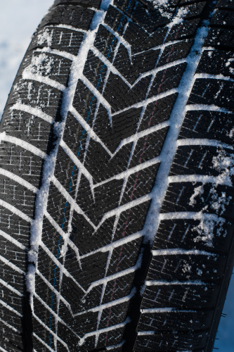 фото протектора и шины WINTERHAWKE II Шина ZMAX WINTERHAWKE II 275/40 R19 105V